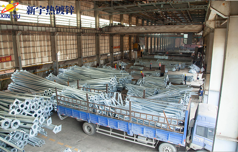 东莞钢结构中的镀锌护栏板的保护原理与特点